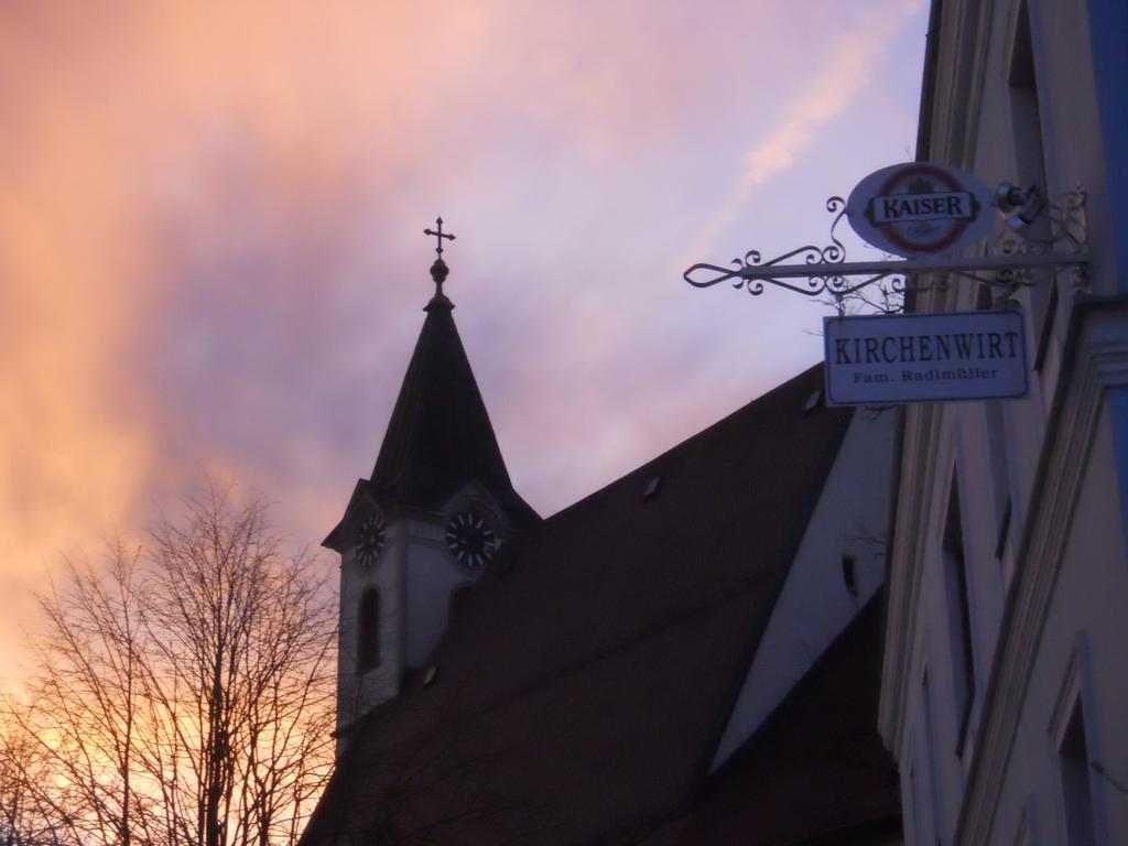 Kirchenwirt Inn Kreuzen  Exteriér fotografie